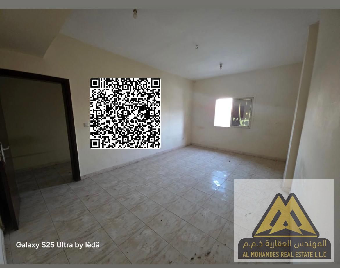 A spacious apartment featuring a fully separate hall and central air conditioning. Full maintenance is covered by the owner. Located in a prime area