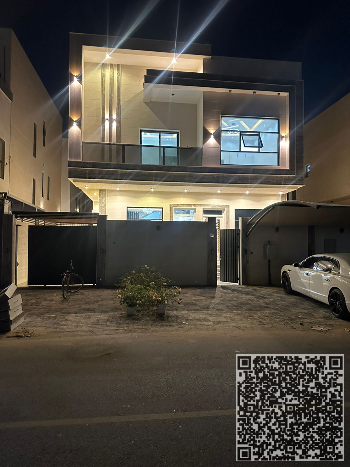 Spacious 5-Bedroom Villa with Majlis, Maid Room & Private Parking | Prime Location – Helio 2 | Annual Rent: AED 110,000