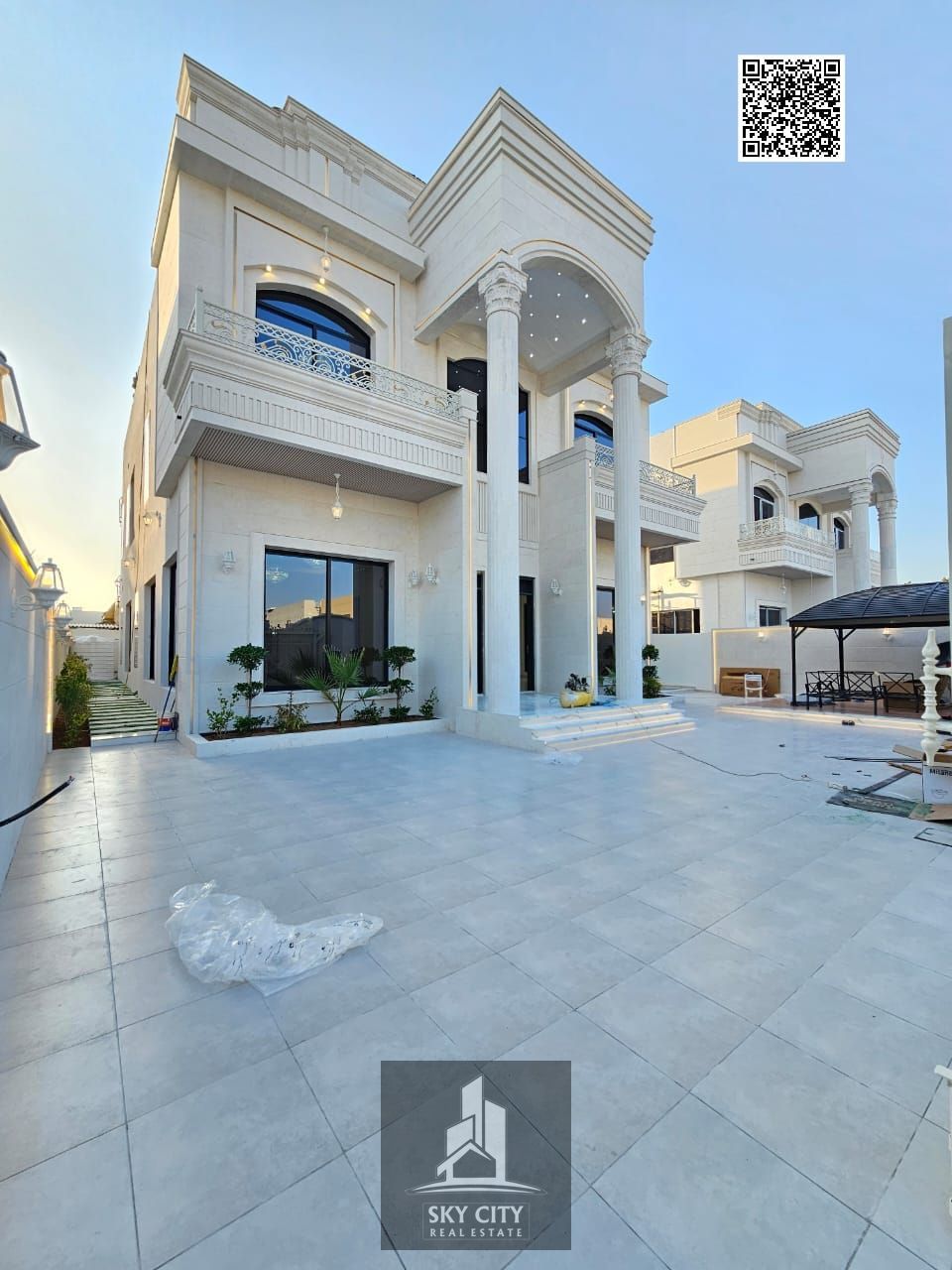 A luxurious small villa with high-end finishes, ready to move in, with freehold ownership for life.