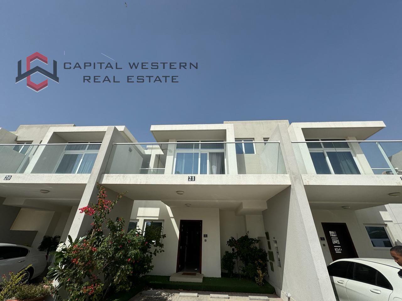 SINGLE ROW | FULLY FURNISHED | READY TO MOVE IN