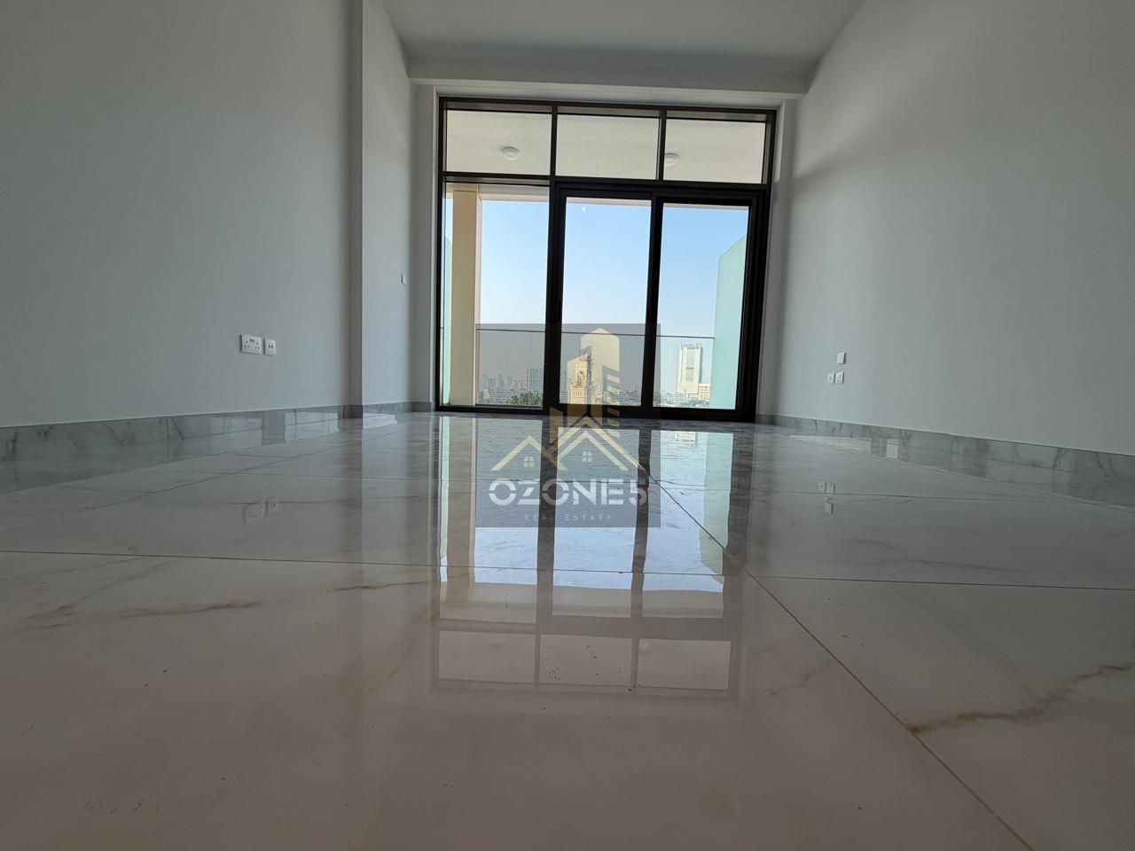 Luxury Apartment, Ready To Move, Chiller Free