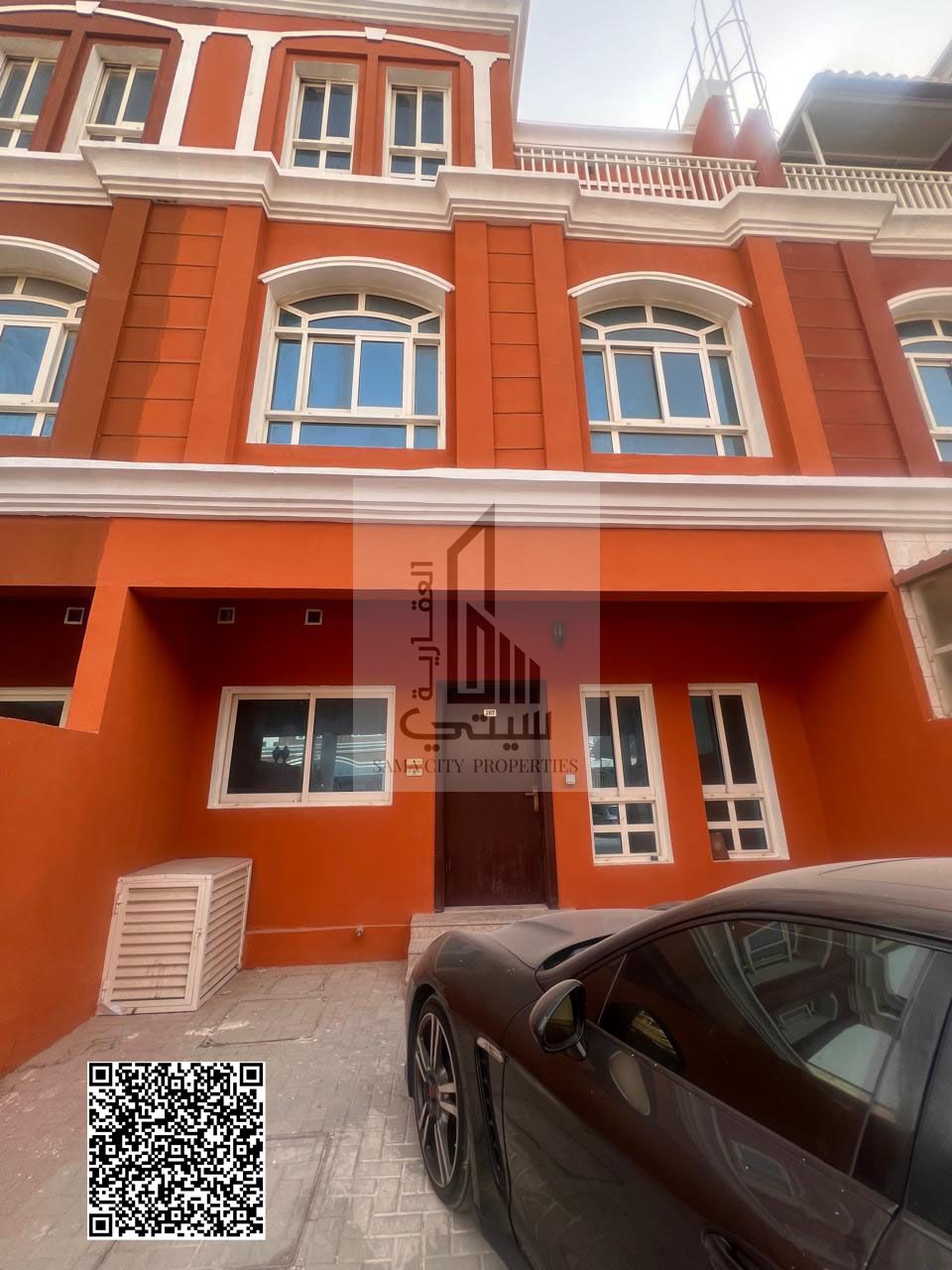 Uptown, 4 master bedrooms, with electricity and air conditioning