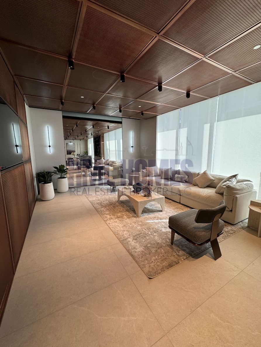 ELEGANT DESIGN | SPCIOUS LAYOUT | FURNISHED