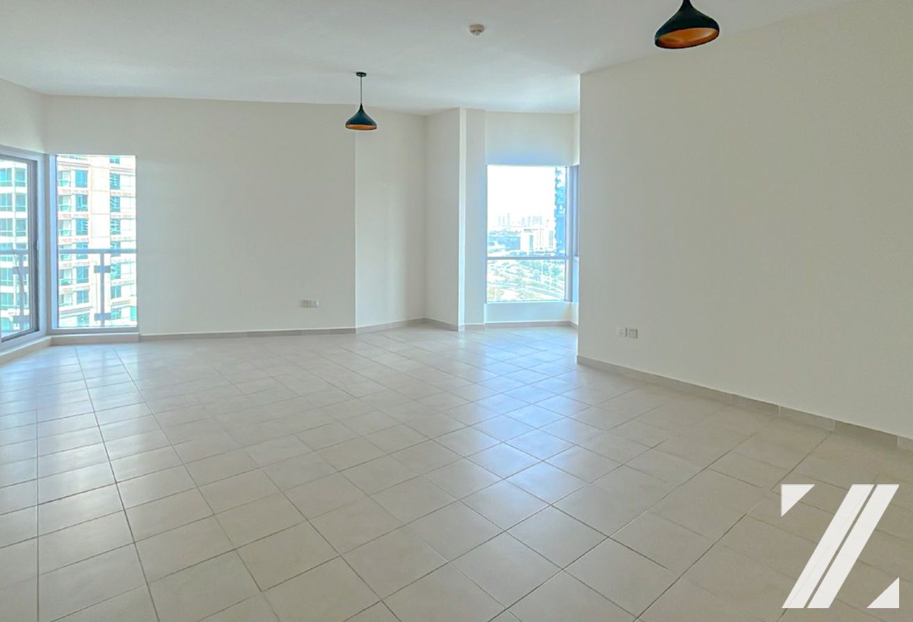 Spacious 2BHK with Marina View | Chiller Free