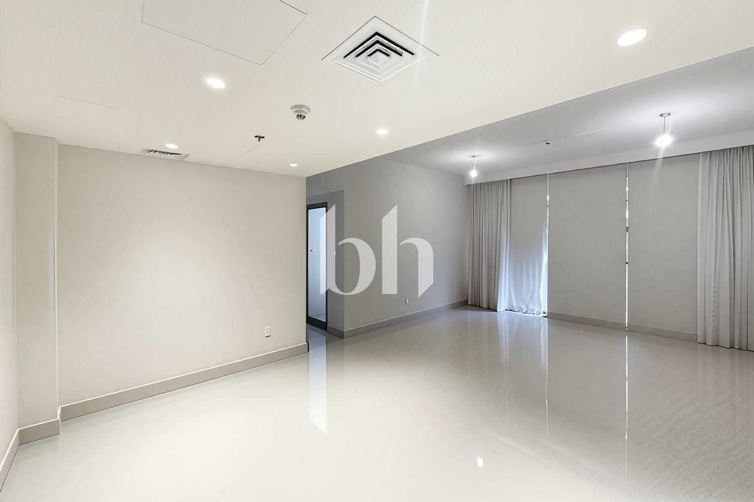 Immaculate Condition | Burj Khalifa view