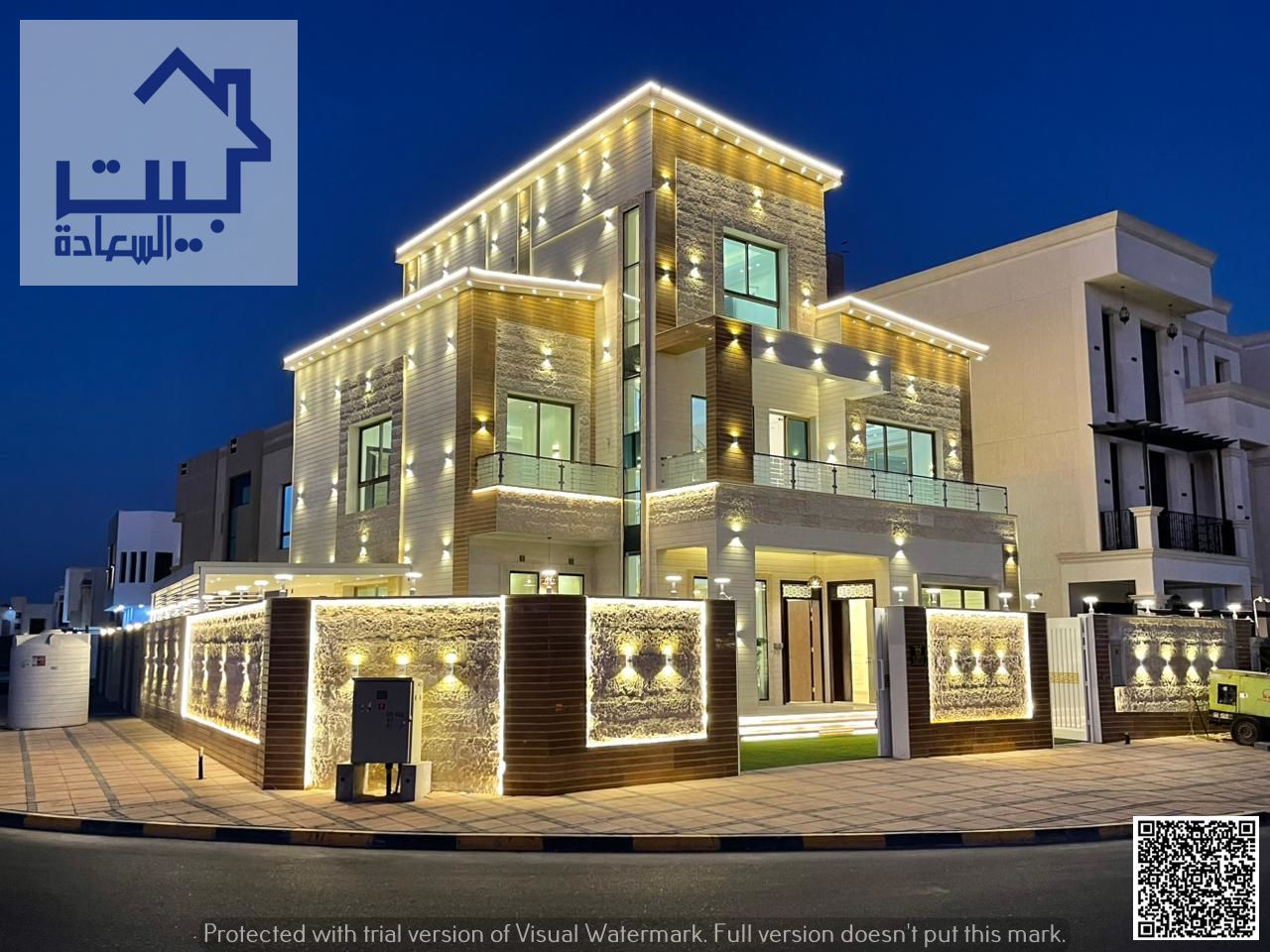 Corner villa in upscale Al Zahia, two-street location, spacious yard with garden, modern design, large interiors, freehold for all nationalities.