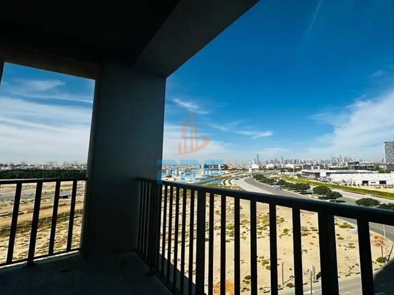 One Bedroom I Spacious Layout | Community View