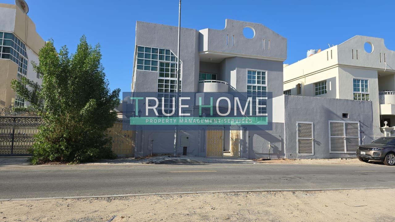 Villa 5 Bedrooms Master | Prime Location