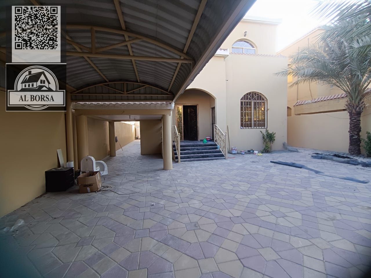 For rent: 5-bedroom villa with a majlis and lounge in Al Rawda 1 area, 5000 sq ft.