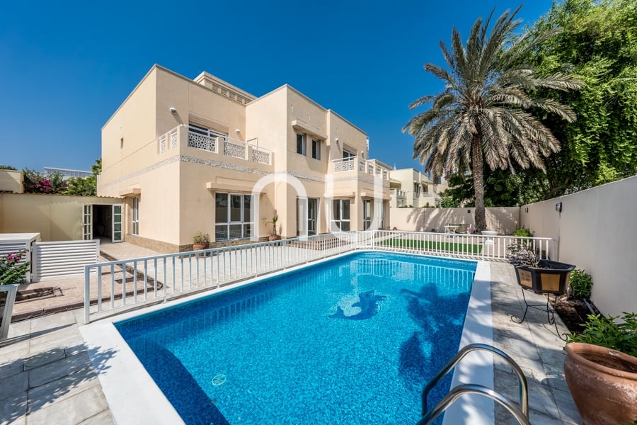Vacant | Immaculate Condition | Private Pool