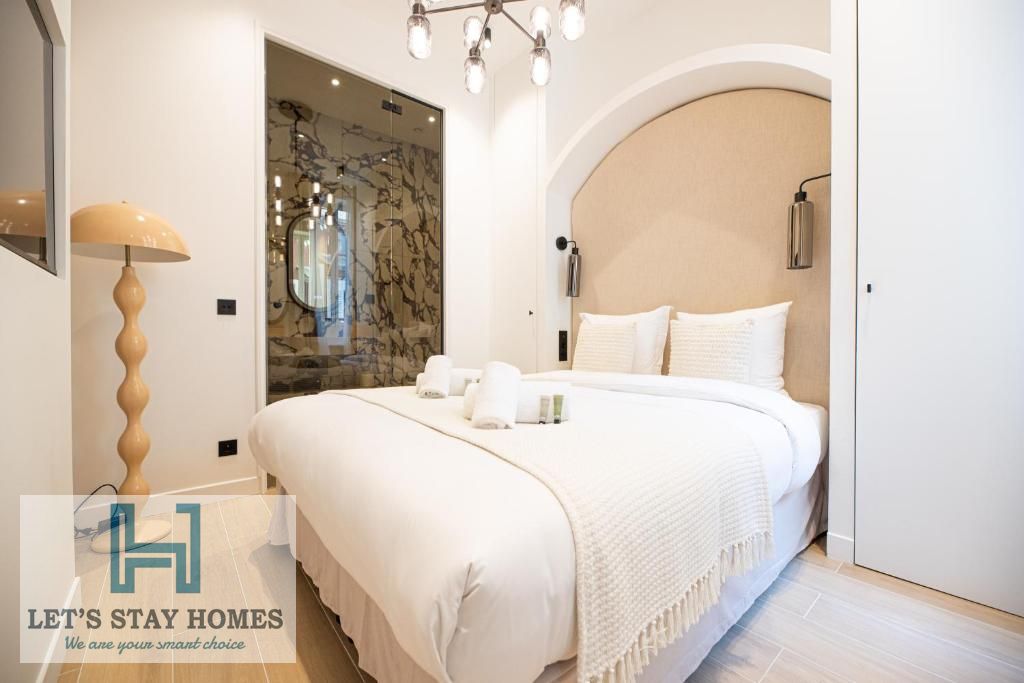 Early Bird Offer | 6 Months Stay I Pay Monthly | Near Metro | Fully Furnished | Gym & Pool Access | 24/7 Security | Complimentary Cleaning Service