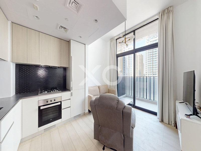 Vacant | Fully Furnished | Bright Layout