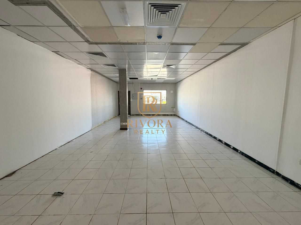 OFFICE I GOOD OFFER I FLOOR / CEILING FIT-OUT