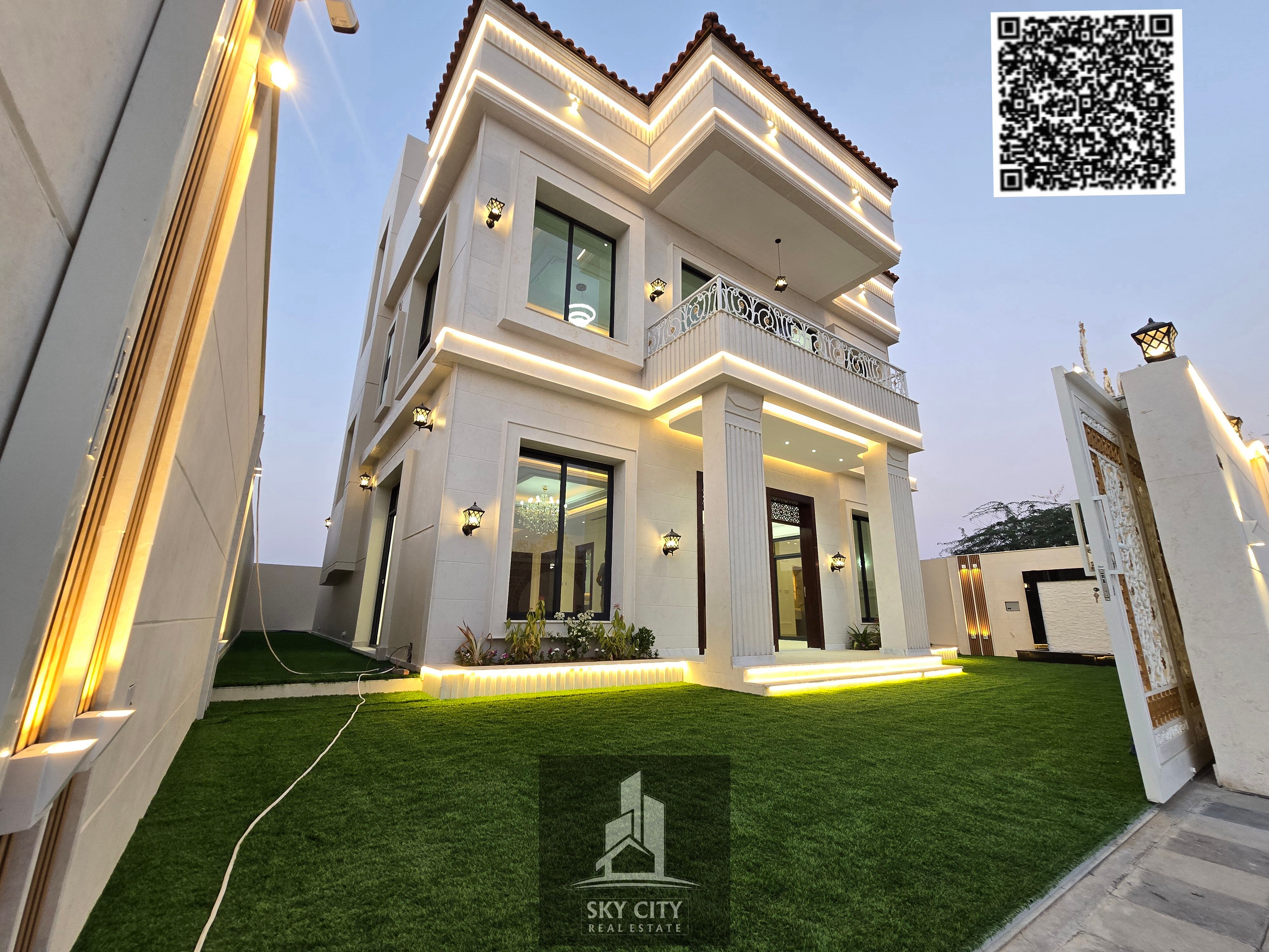 For sale: Classic villa, super deluxe finishing, on the main street, 20m setback