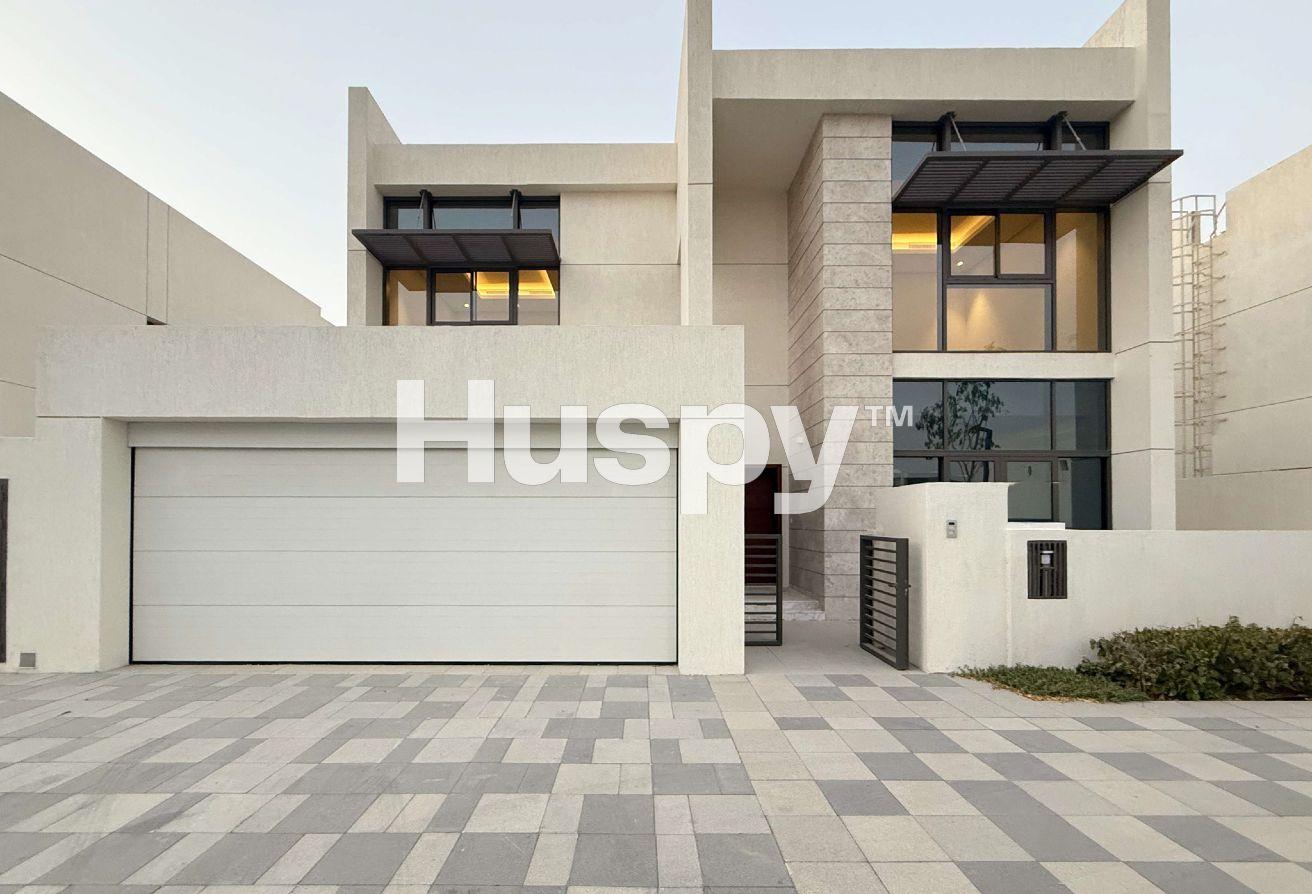 Exclusive | Vacant | Private Pool