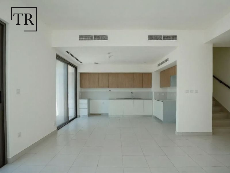Corner Unit | Nearby Airport | Prime Location
