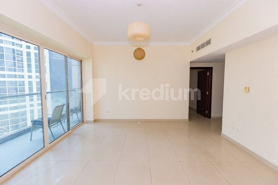 Lake View | Big Layout | Closed Kitchen