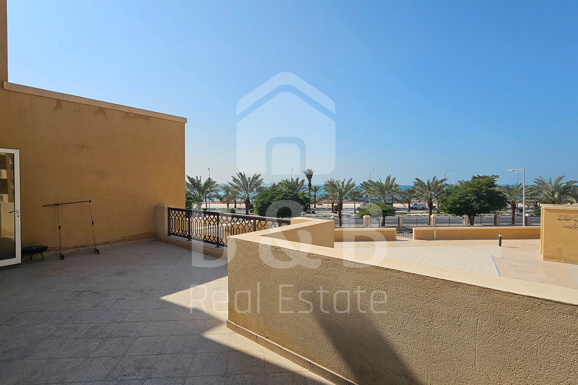 AMAZING BIG Corner 1 BR - Private Beach - Sea View