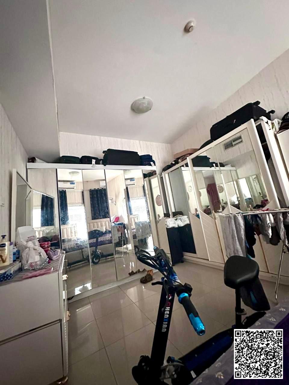 Furnished 1BHK for Sale in Pearl Tower A | First Floor | AED 335K with Parking