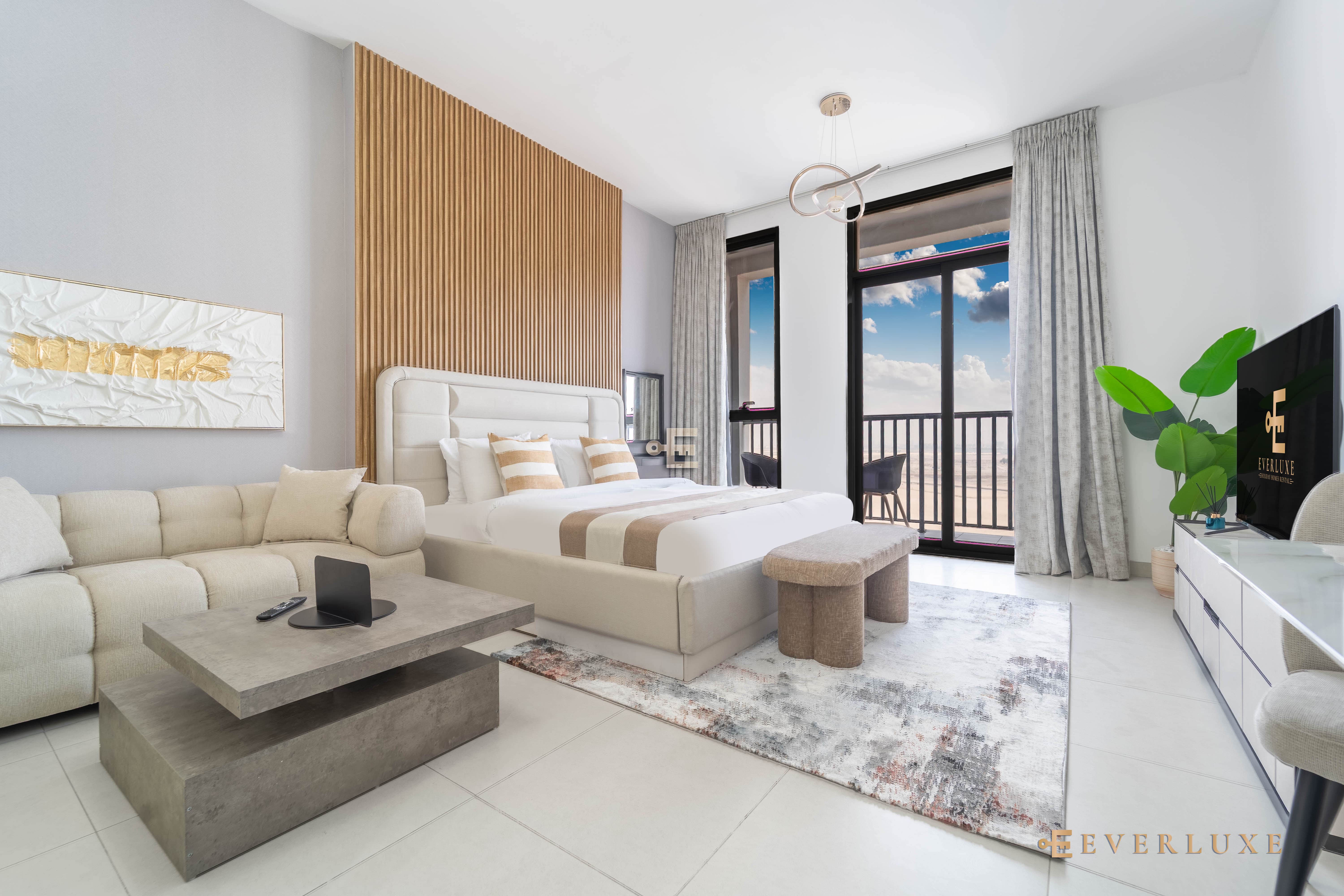 Modernized Apartment l Warm-Tones | Stylish Studio w/ Balcony