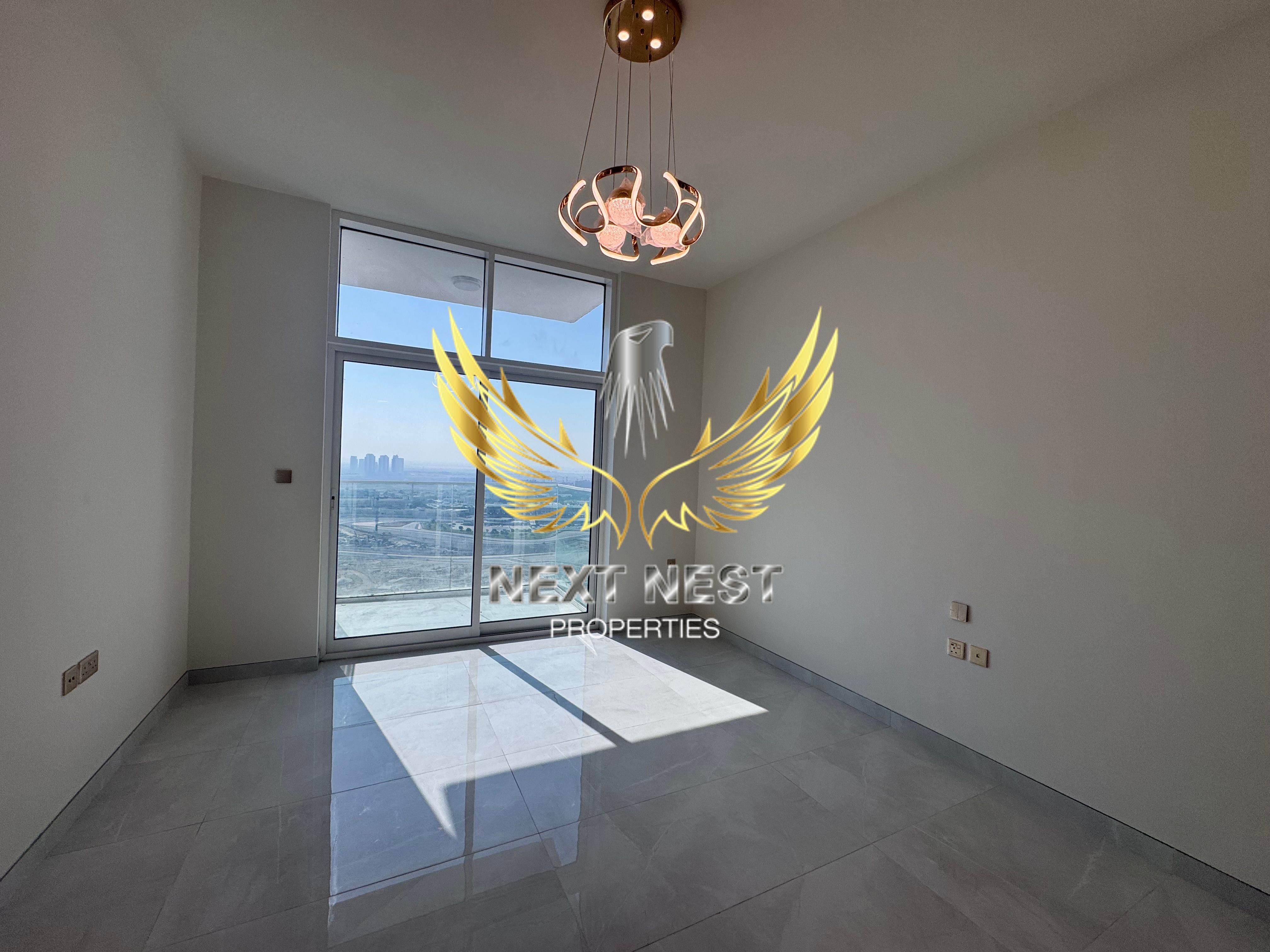 High floor | Road View | Prime location