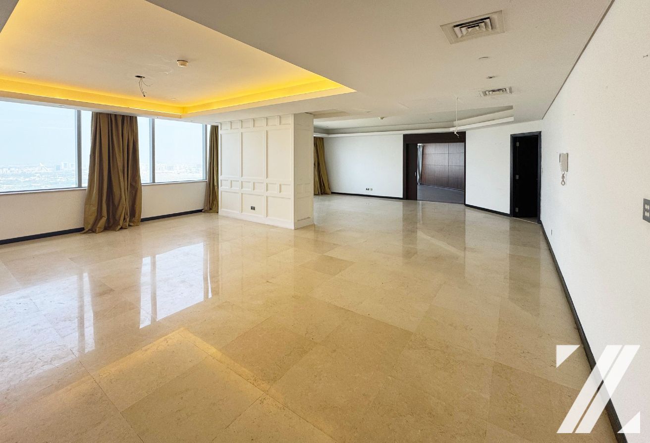 Spacious layout | 4 Beds | Penthouse | Vacant