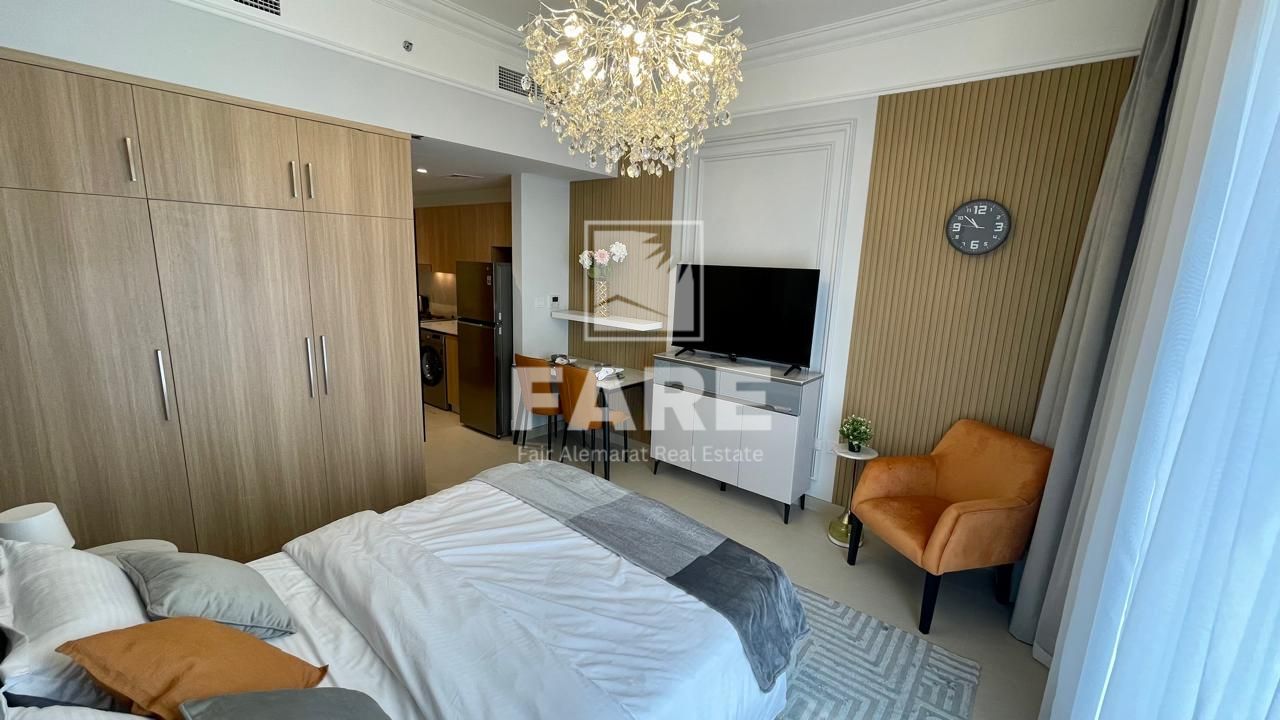 Ready/Furniture | Waterfront Elegance | Vacant