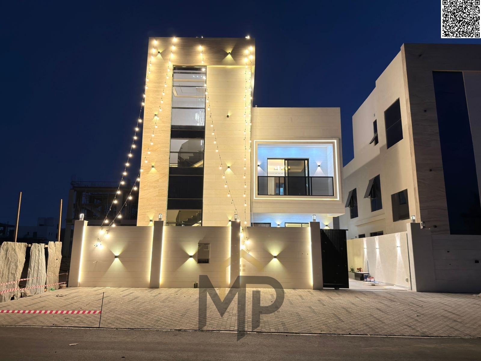 Luxury villa for sale in Al-Haliyo 2. Price includes registration fees.
