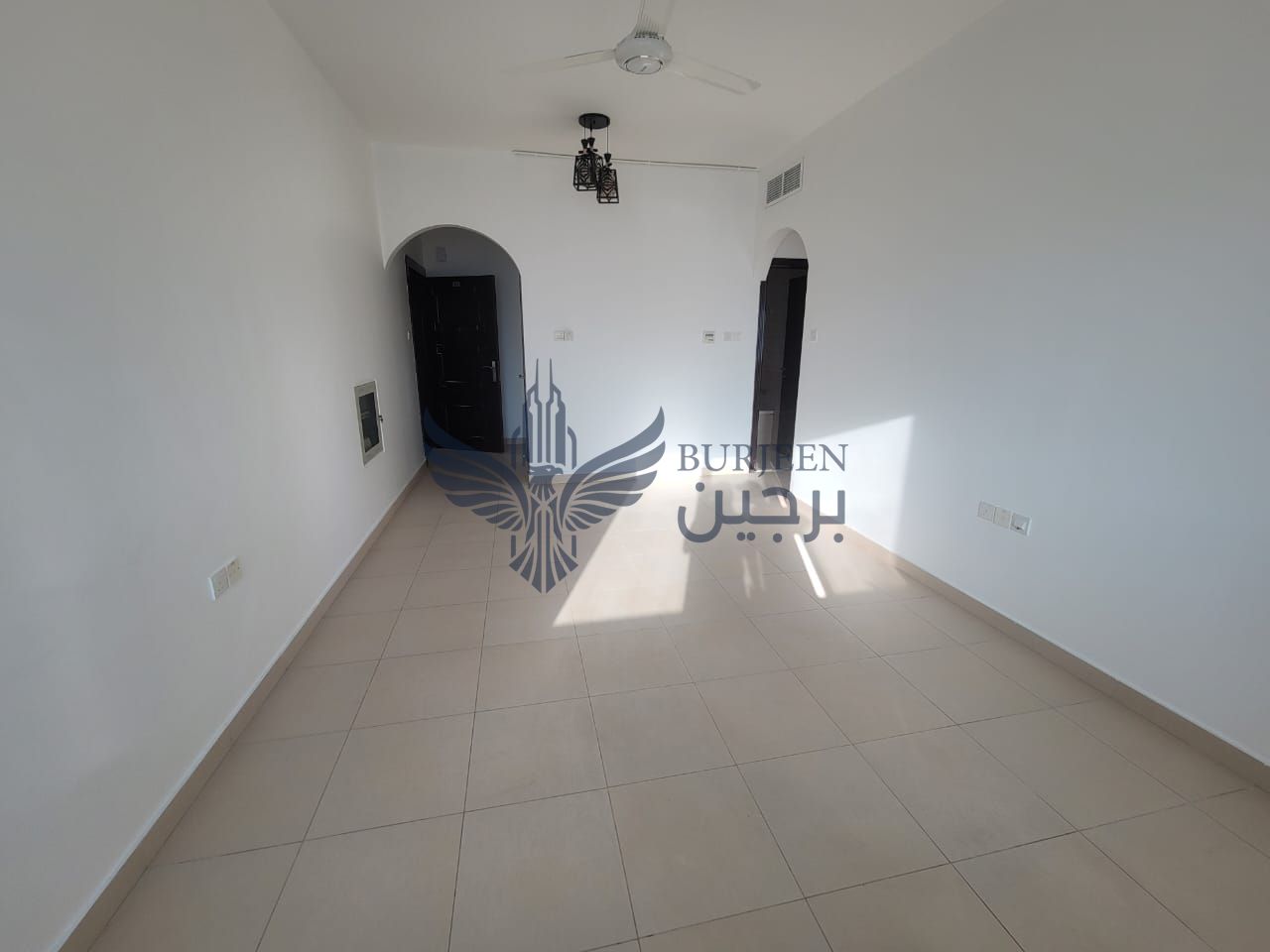 Elegant 1 BHK in a Quiet Building with 2 Bathroom and central ac
