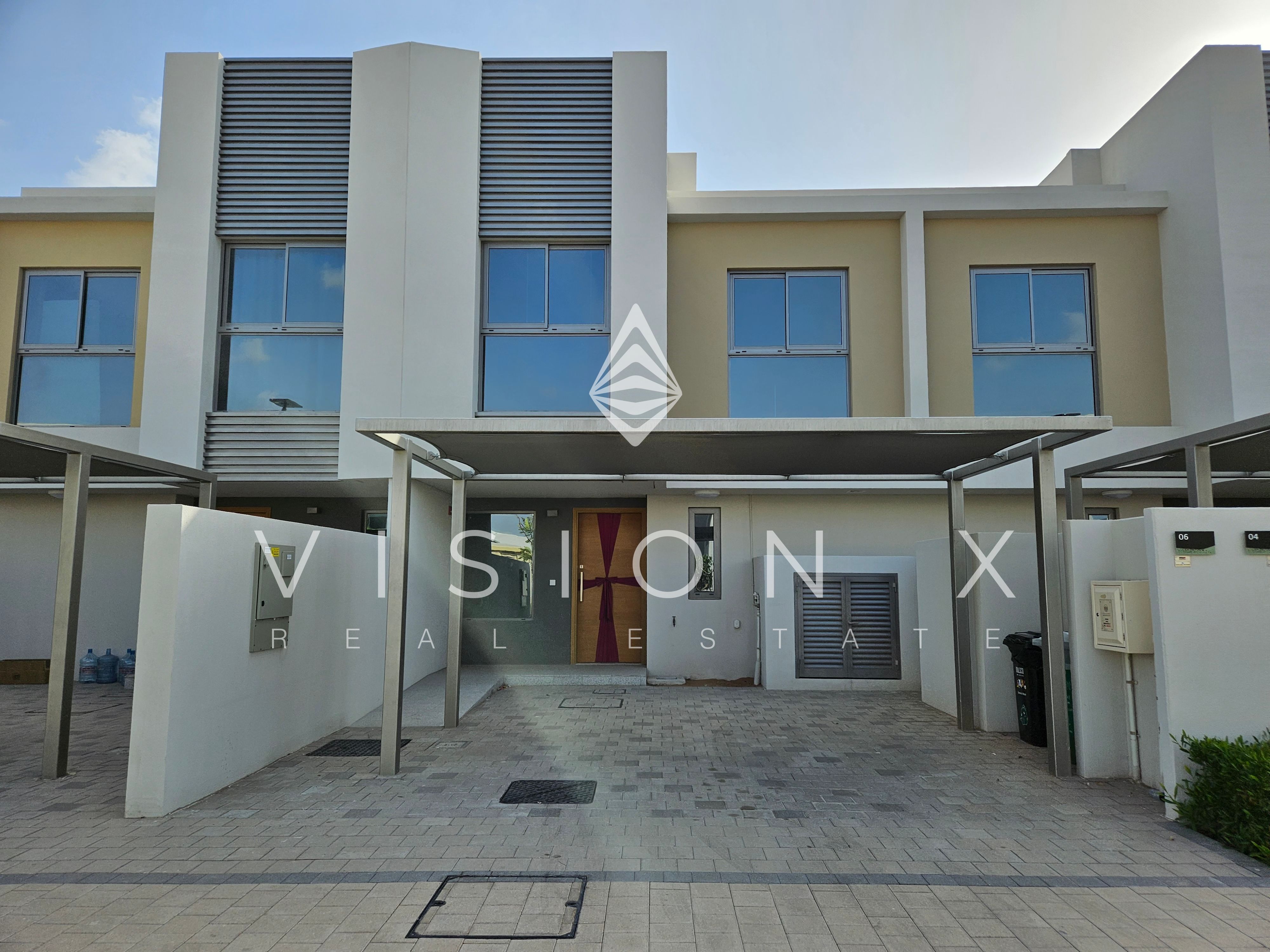 Luxury Townhouse | Brand New | Modern Finishes