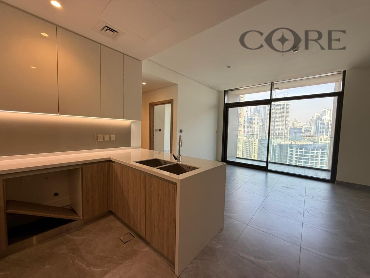 BRAND NEW I UNFURNISHED I VACANT