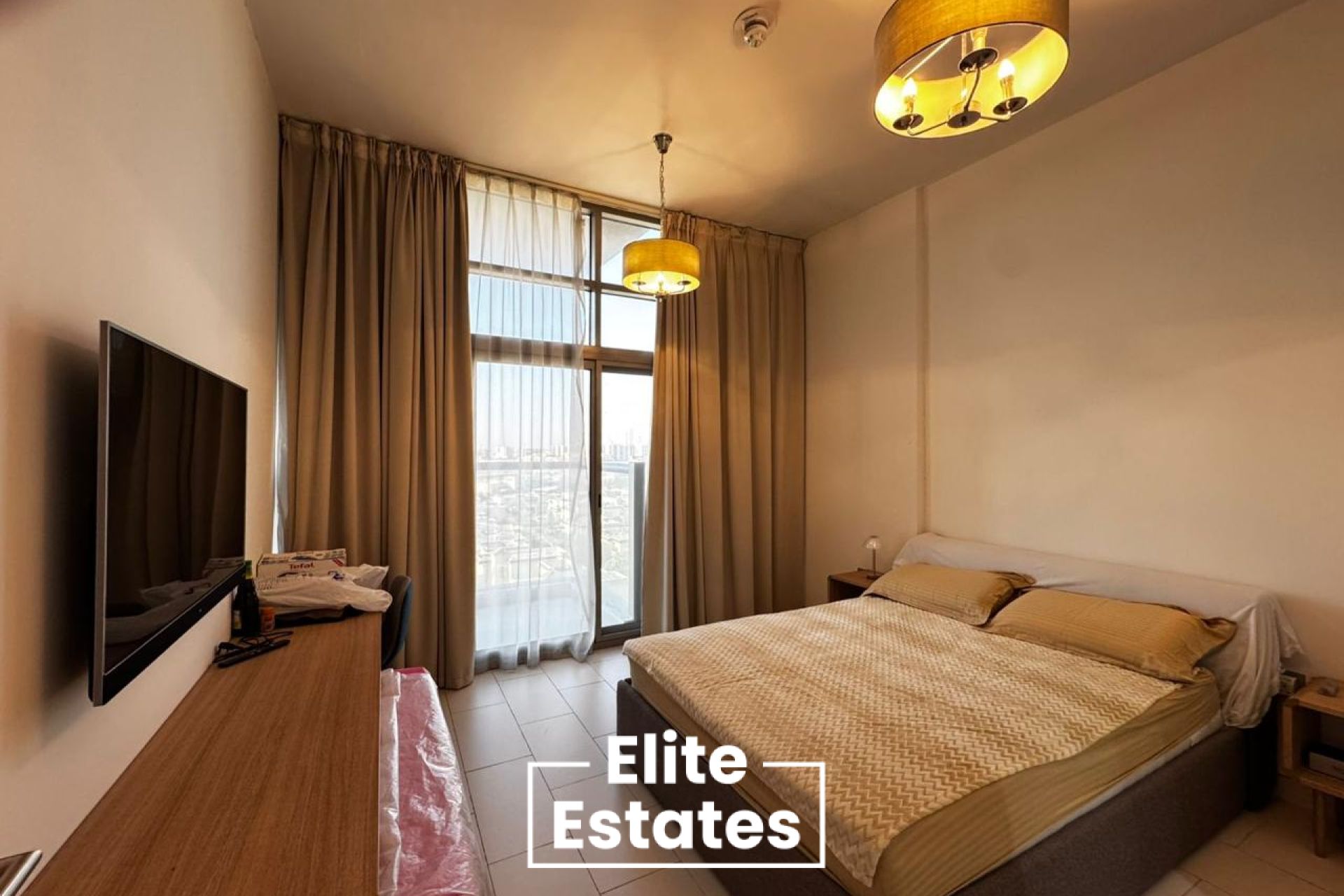 Corner | Facing Furjan Villas and Park