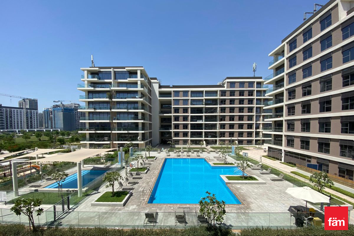 Pool And Park View | Chiller Free | Large Layout