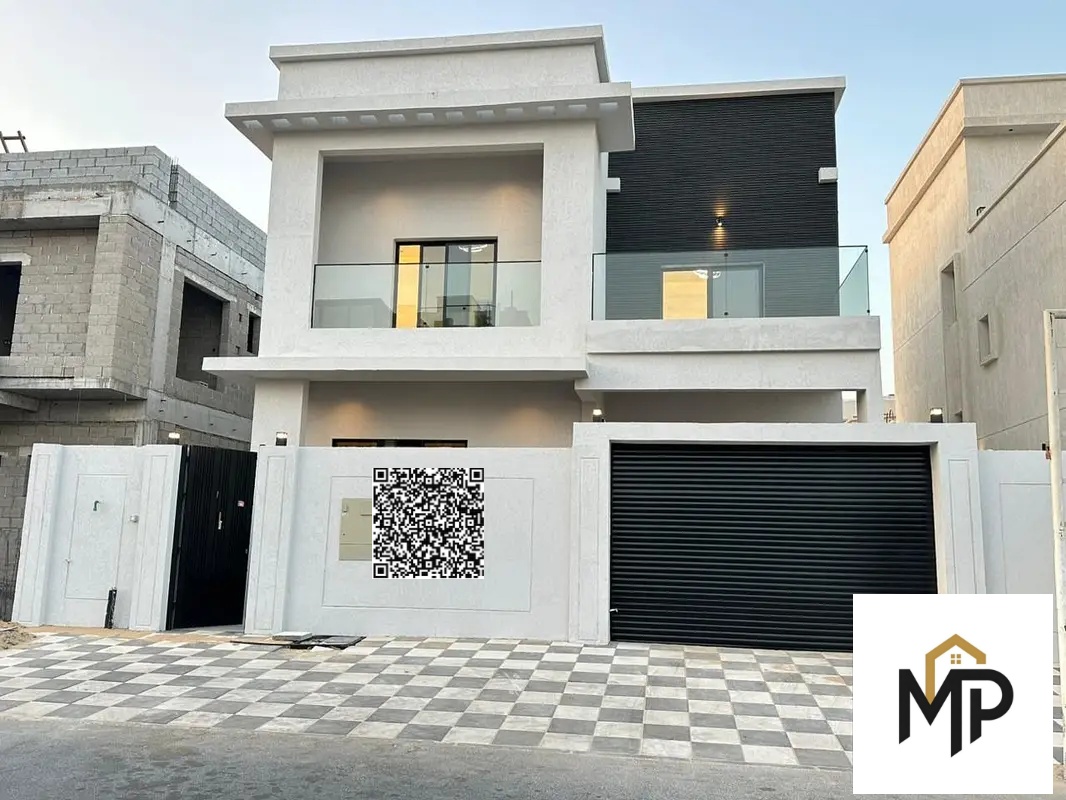 A luxurious villa with a harmonious and elegant design in the Al Yasmin area of Ajman, one of the most prominent residential areas that combines tra
