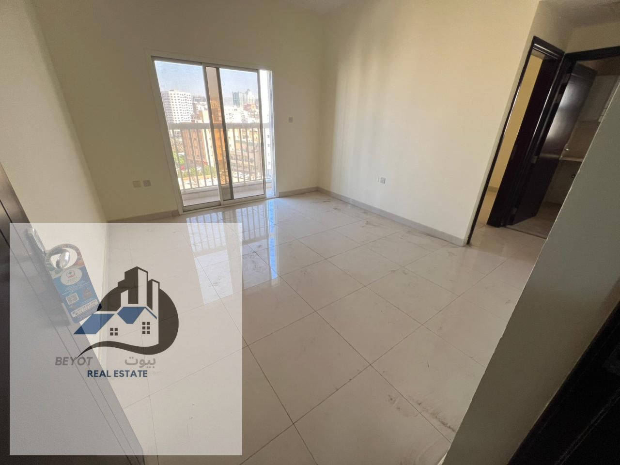 Location: Ajman – Al Nuaimiya 3 Opposite Safeer Opposite Sharjah Exit Prime location close to all services (shops, pharmacies, restaurants, t