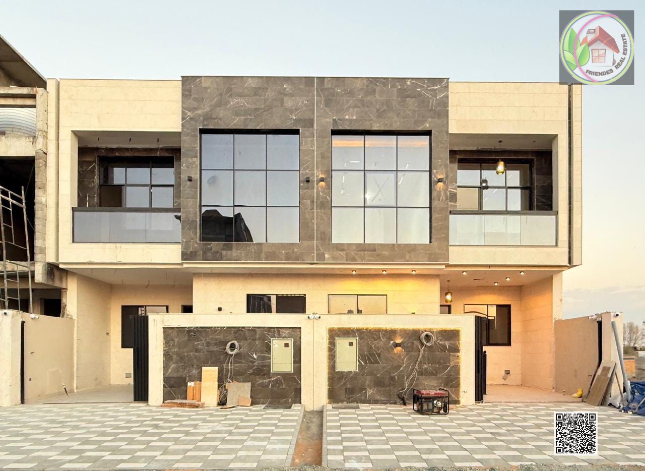 Townhouse for sale at a very excellent price, including registration and ownership fees, and can be inherited by children.