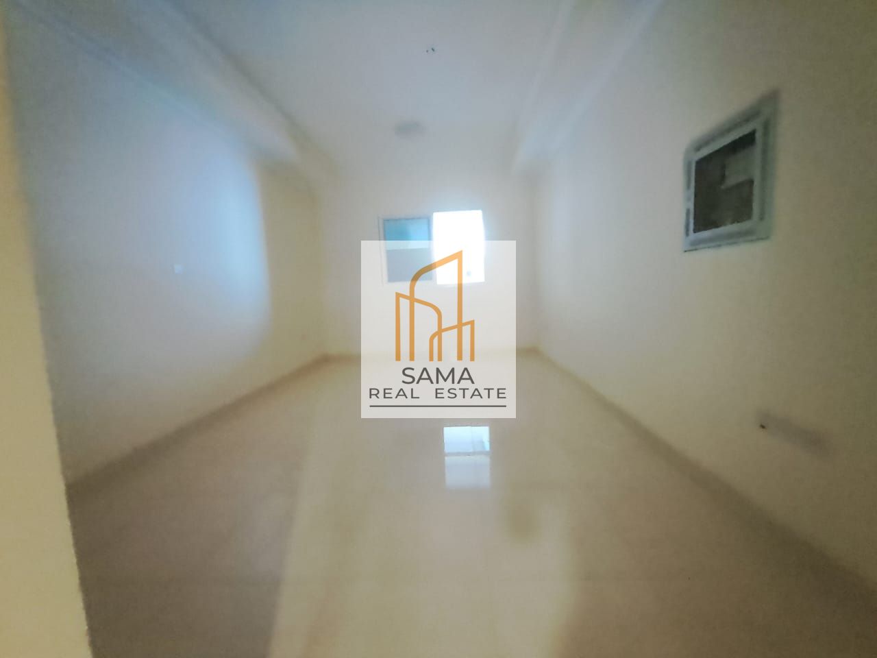 Spacious studio with side kitchen close to zahia city center for family just in 25k