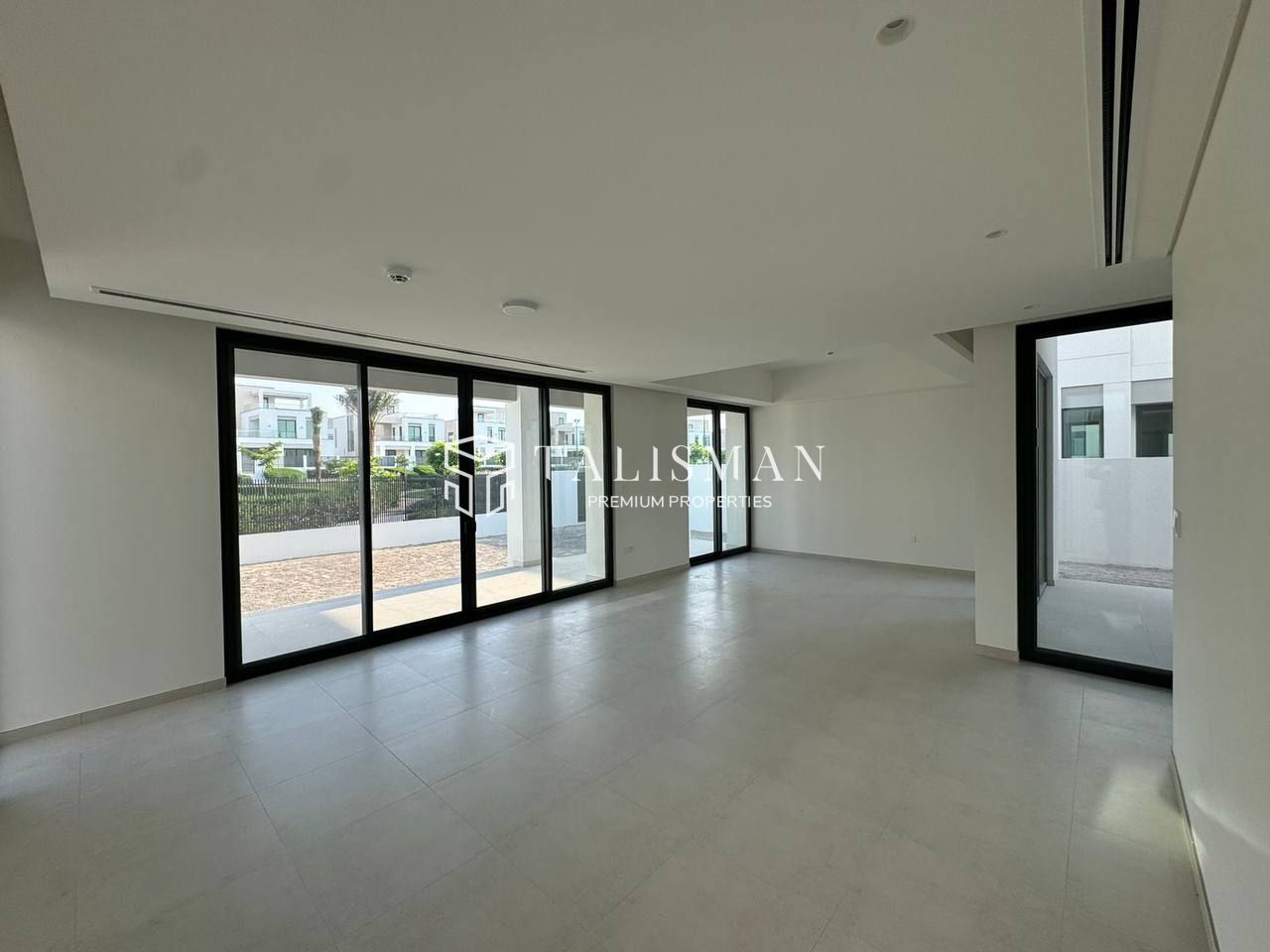LARGE PLOT | PRIME LOCATION | READY TO MOVE