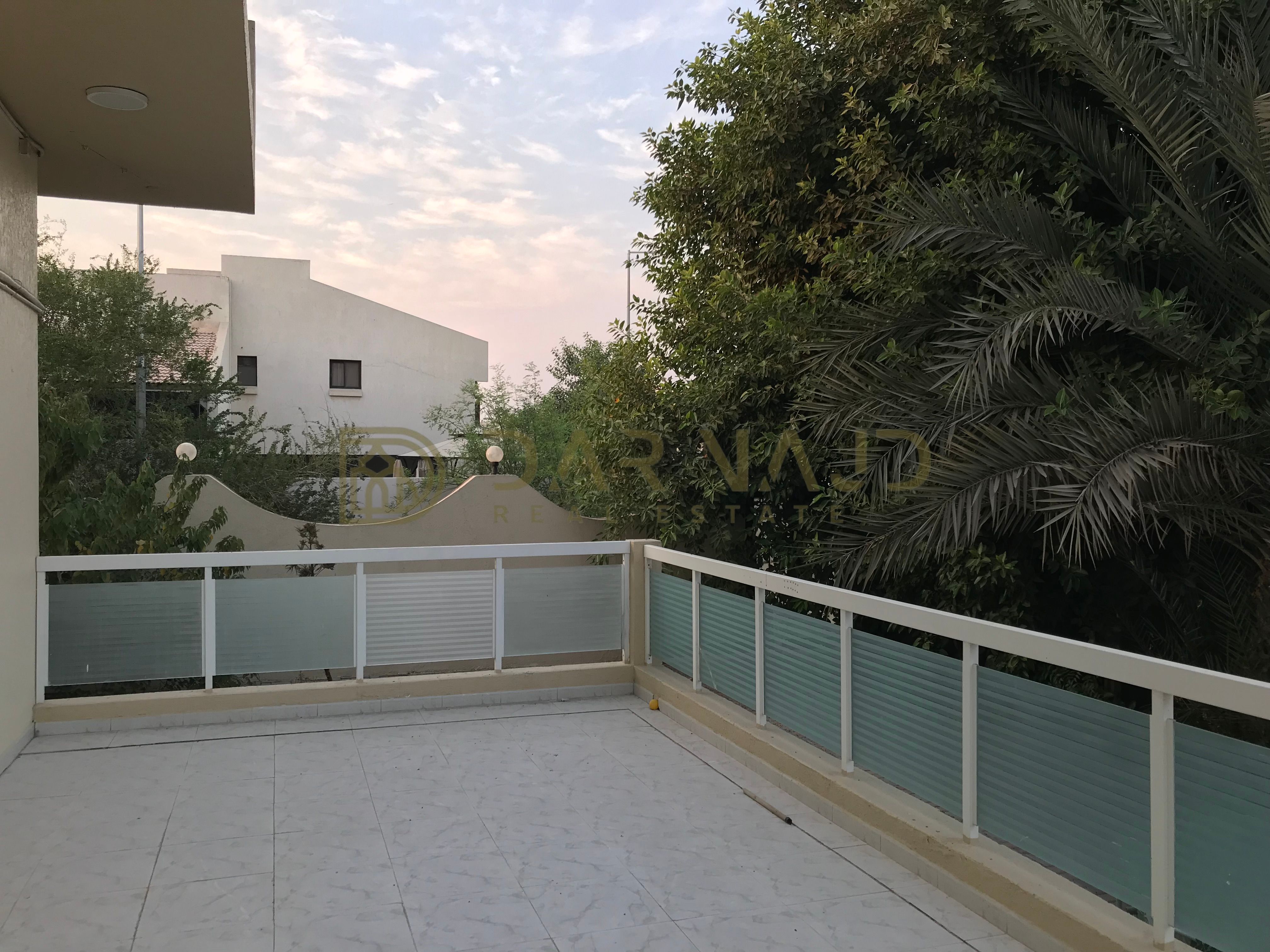 Specious villa for rent - 6 bedrooms in Sharjah