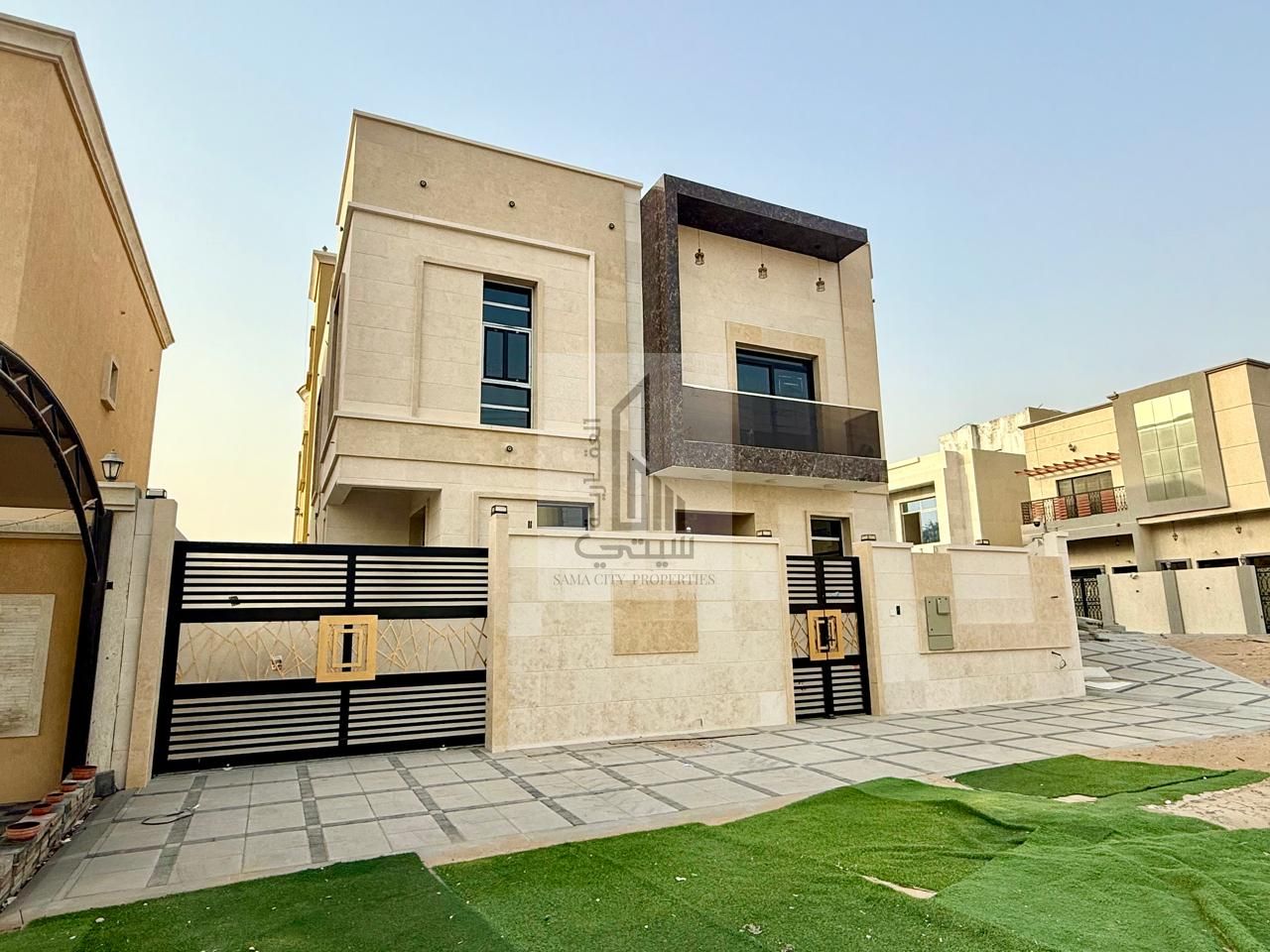 Corner villa for sale behind the mosque