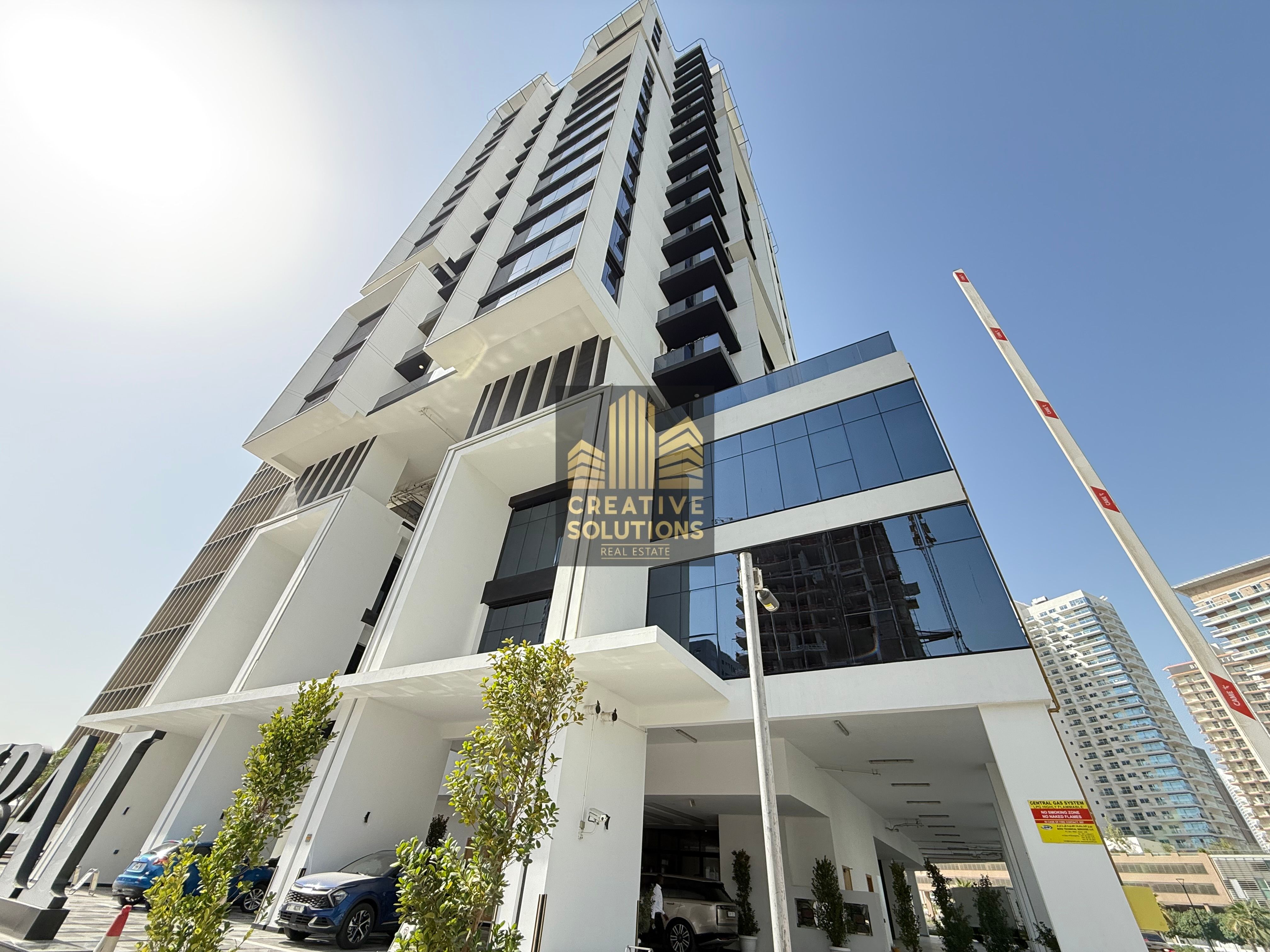 3 BEDROOM GOOD VIEW BRAND NEW BUILDING BIG LAYOUT