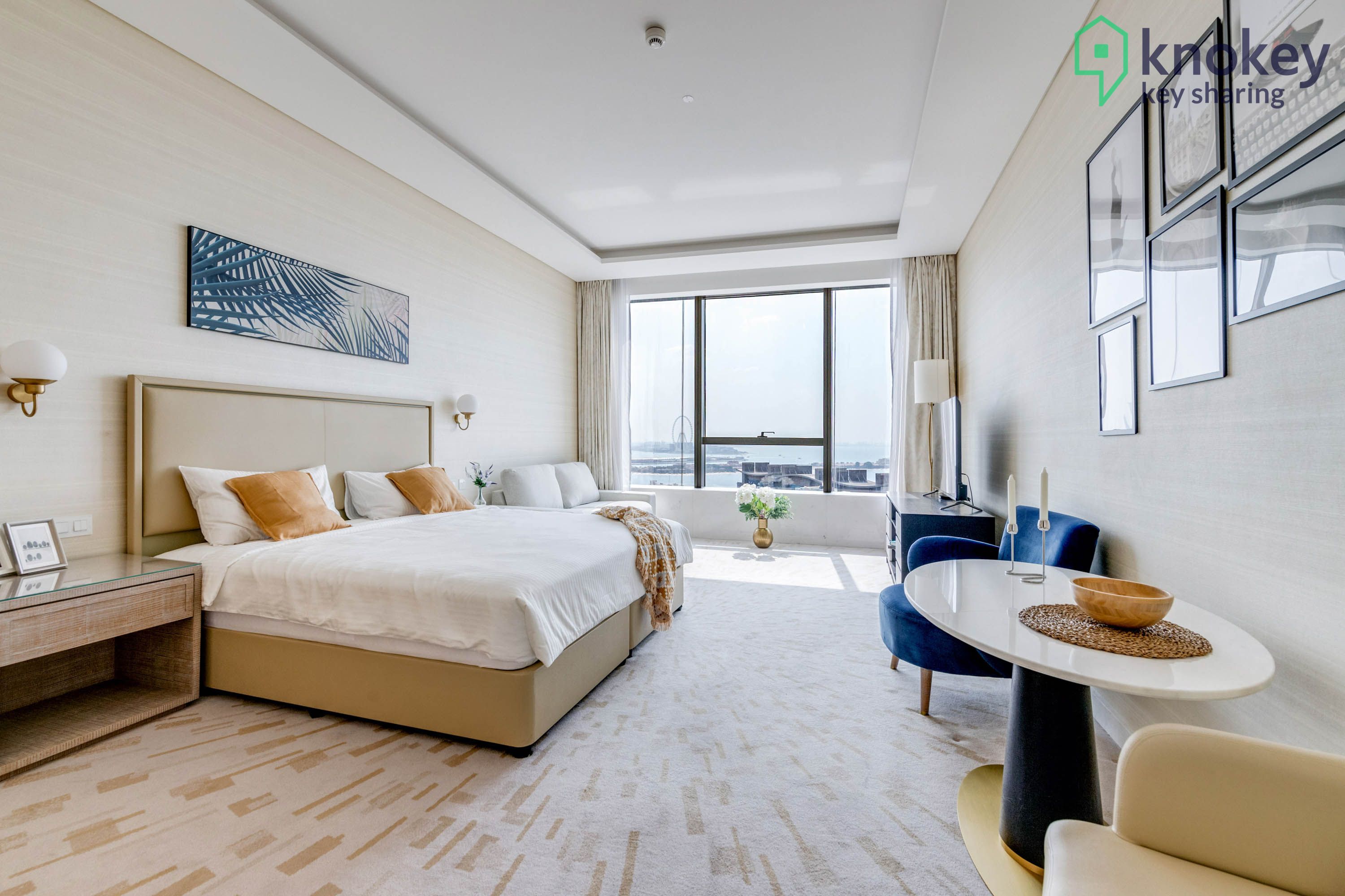 Luxury Palm Tower Studio Apartments with Pool and Fantastic Sea View