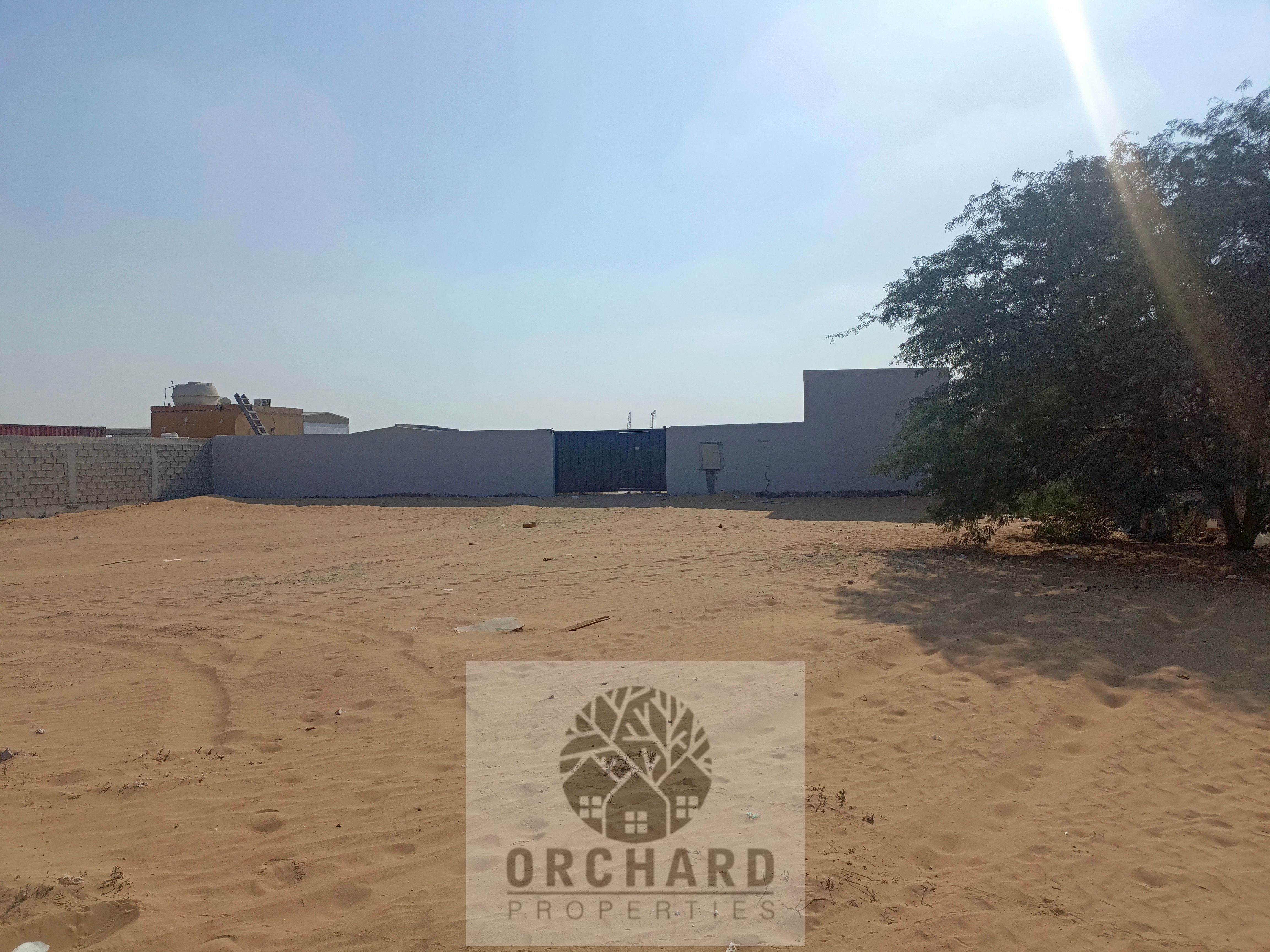 Prime location brand new yard close to Road rent 135k