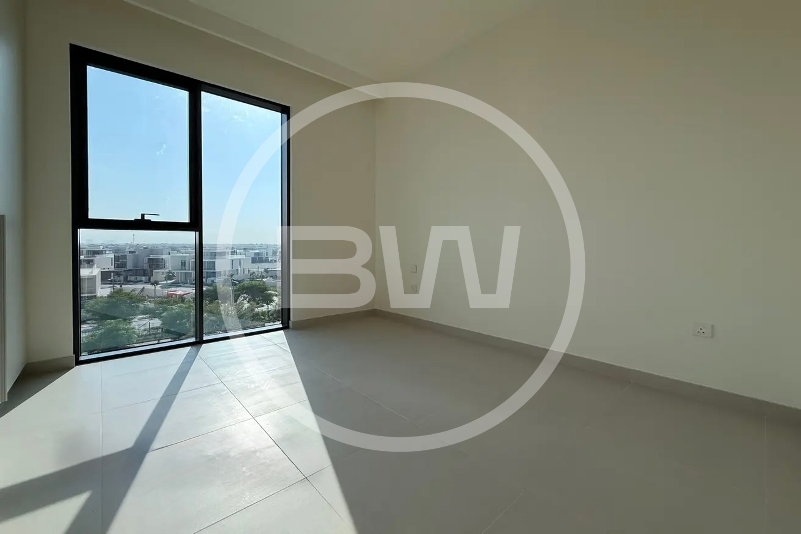 Mid Floor | Prime Location | Lagoon View