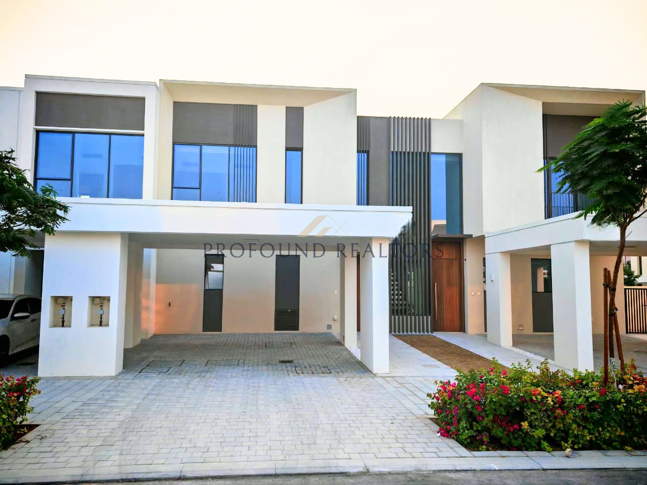 Prime Single Row | Near to Park | Must view.