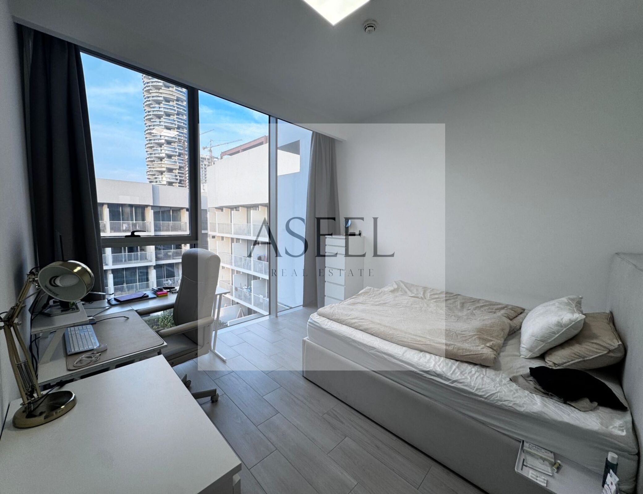Luma21: Elegant 1 BR Apartment in JVC with Modern Amenities