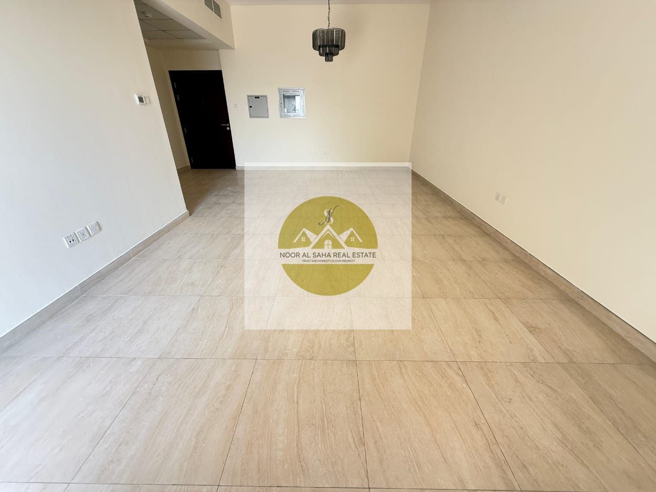 SEMI FURNISHED | CLOSED KITCHEN | CHILLER FREE | VACANT | NEAR METRO