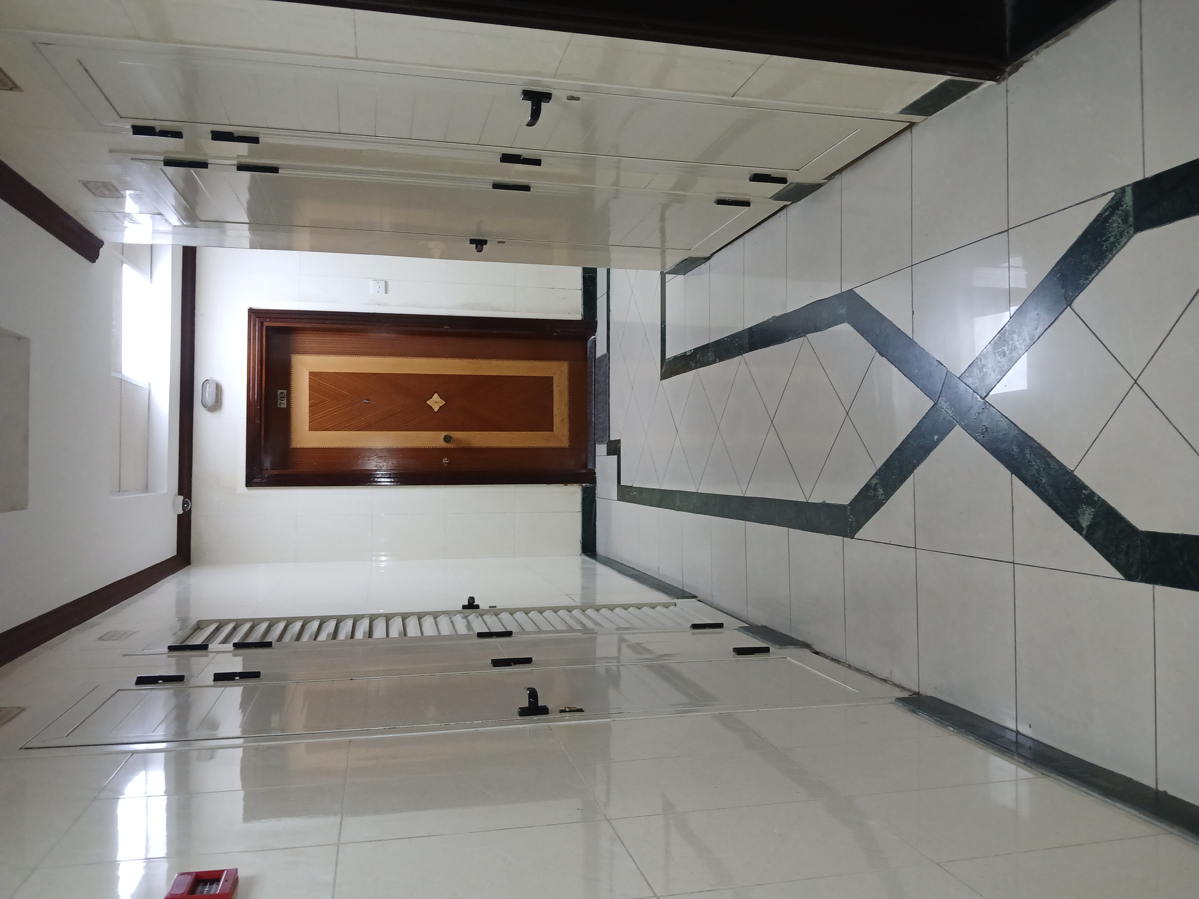 Lavish 1bhk Near to Park With Two Washroom & Central Ac Aed 29999 Only