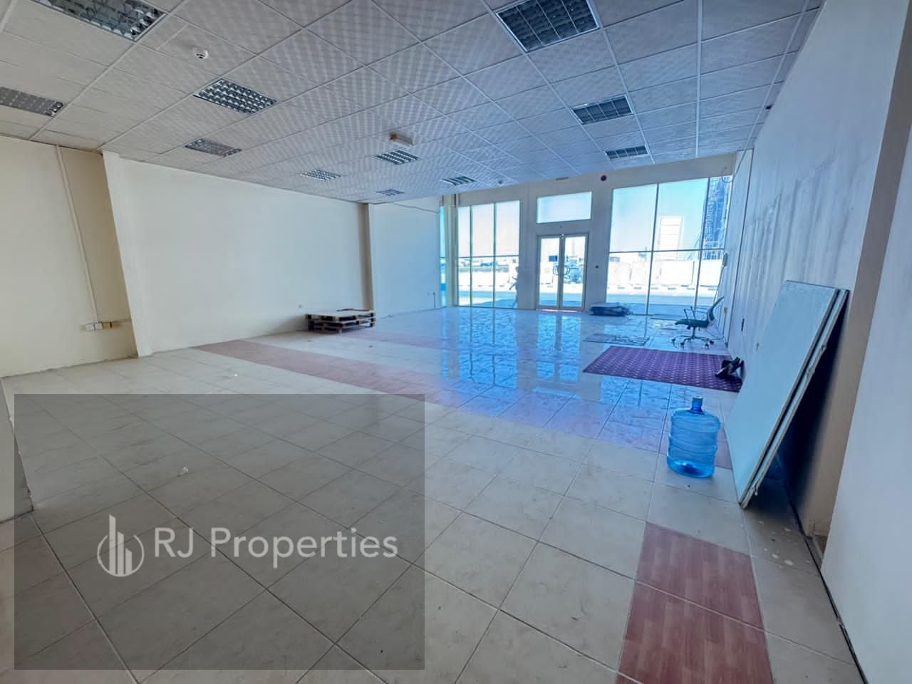 Hot OFFER LUXURY showroom very prime lecation MAZZiNE FLOOR with wishroom room office space only jest 150k