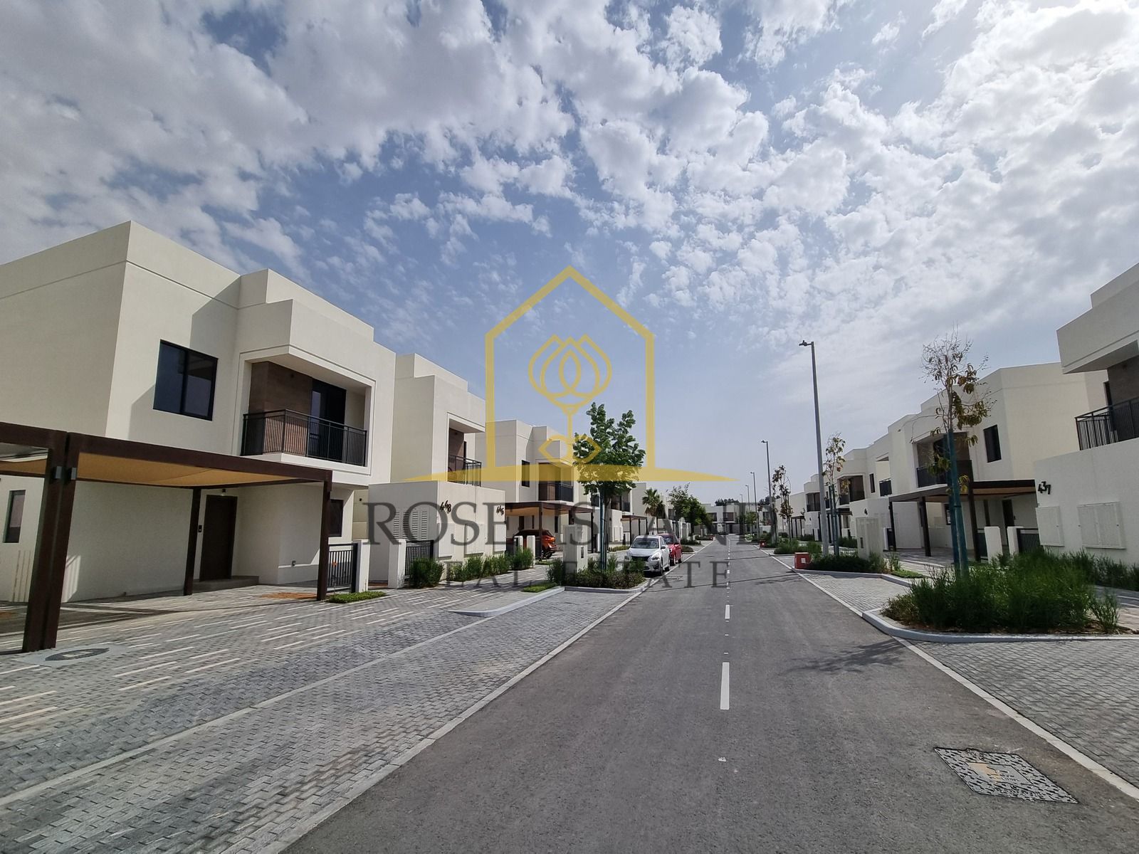 Hot Deal| Fascinating Unit| Prime Location